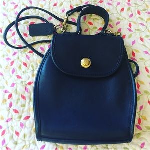 COACH vintage crossbody turnlock bag ~ Navy